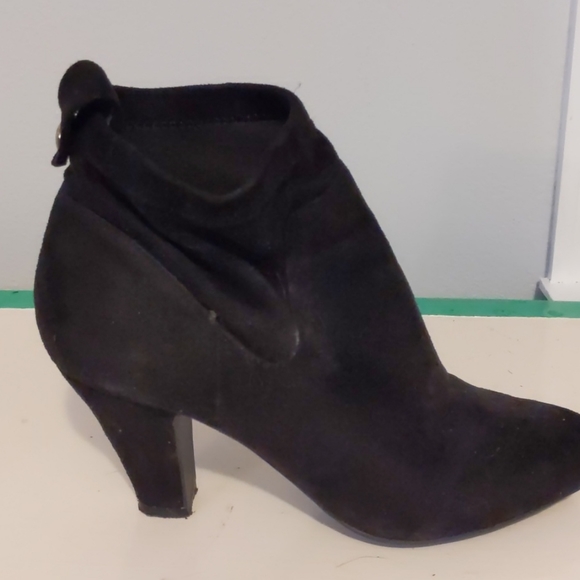 Black heeled ankle booties - Picture 3 of 6